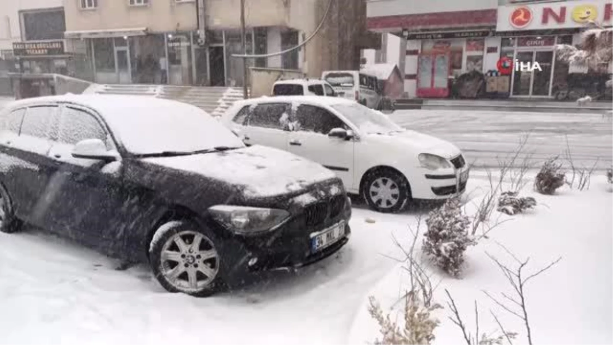 Beklenen kar yağışı Bitlis\'te etkili oldu