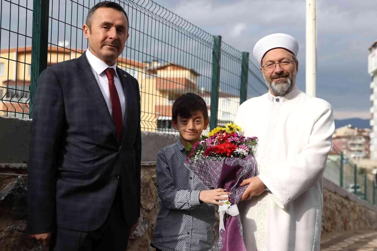 Diyanet İşleri Başkanı Erbaş, Tokat\'ta Molla Hüsrev Kur\'an Kursu\'nu ziyaret etti