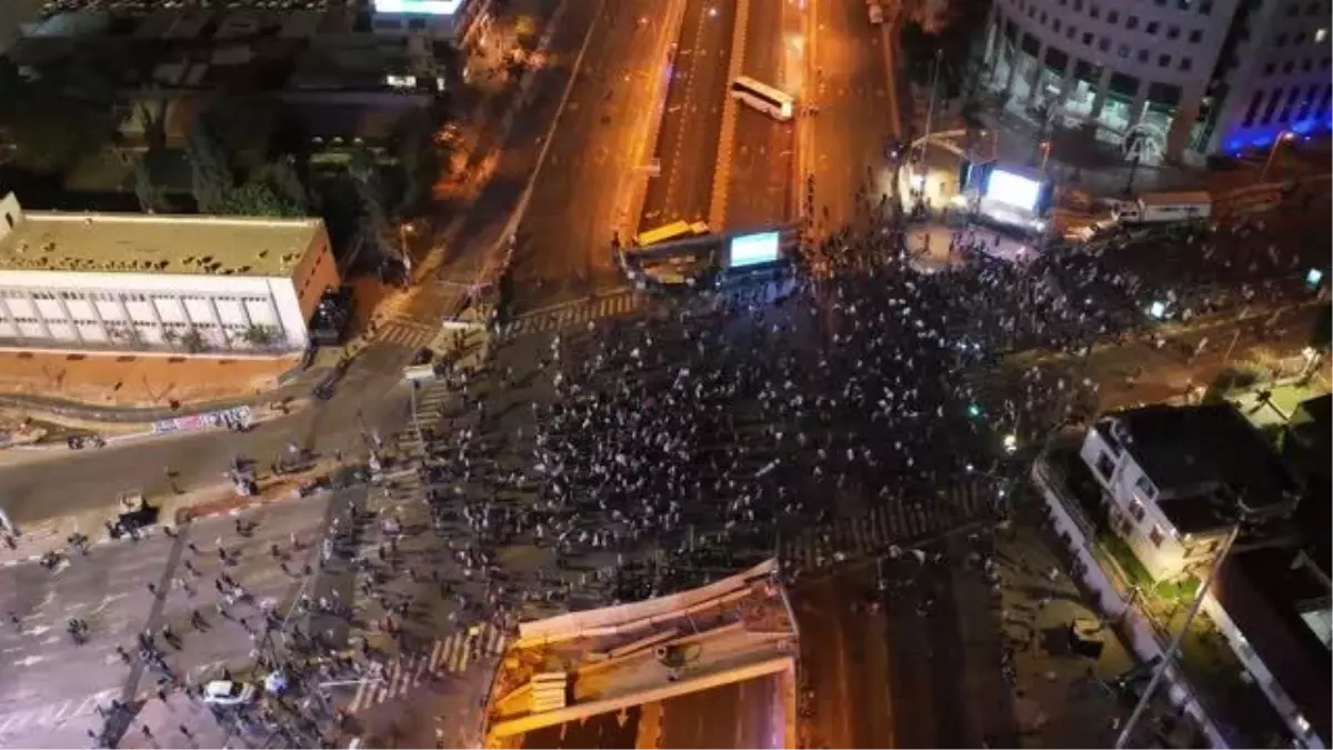 İsrail\'de Netanyahu hükümetinin yargı düzenlemesine karşı protesto