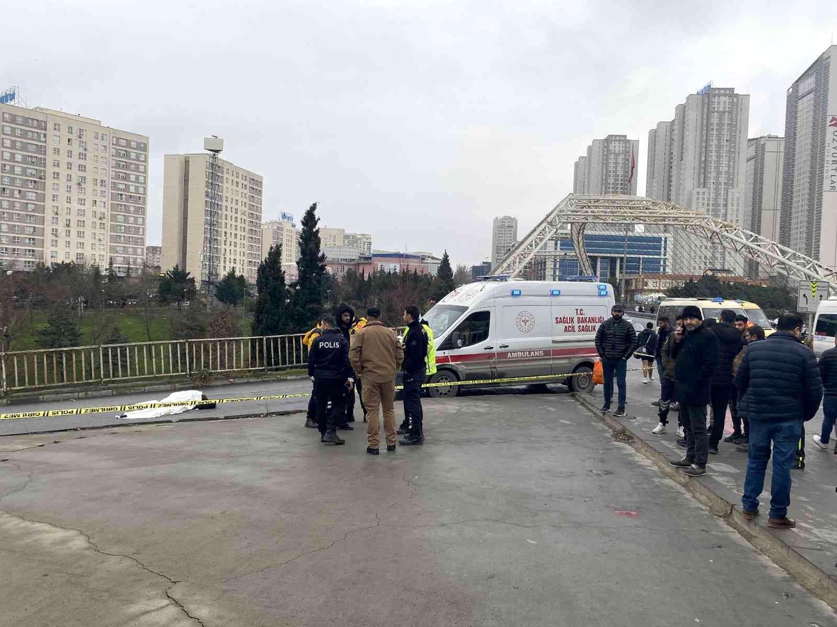 Midibüsün çarptığı kadın hayatını kaybetti