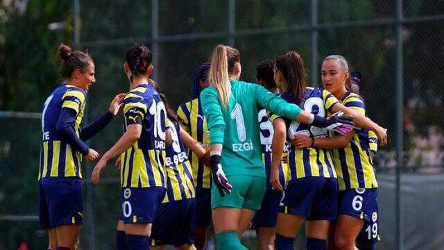 Tabeladaki skoru görenler küçük dilini yuttu! Fenerbahçe'den tarihi fark