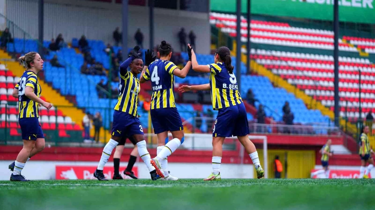 Turkcell Kadın Futbol Süper Ligi: Fenerbahçe: 18 Kireçburnu: 0