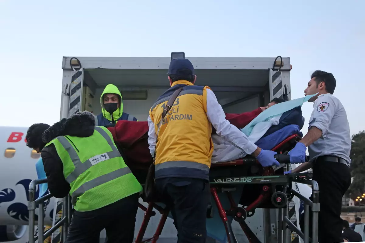 Azerbaycan\'ın Tahran Büyükelçiliğinin personeli tahliye edildi