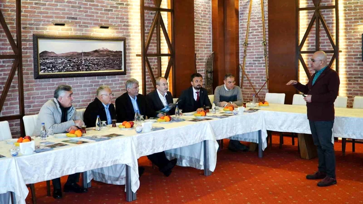 Başkan Büyükkılıç, Bakan Yardımcısı Alpaslan\'ı Türkiye\'nin incisi Erciyes\'te ağırladı