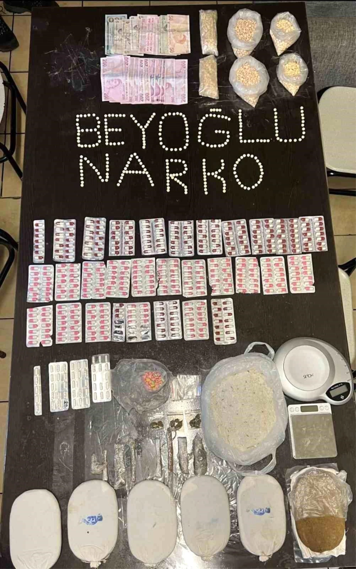 Beyoğlu\'nda uyuşturucu operasyonu