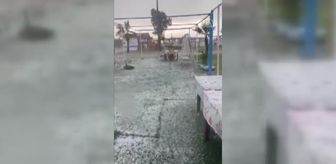 Karataş'ta dolu etkili oldu