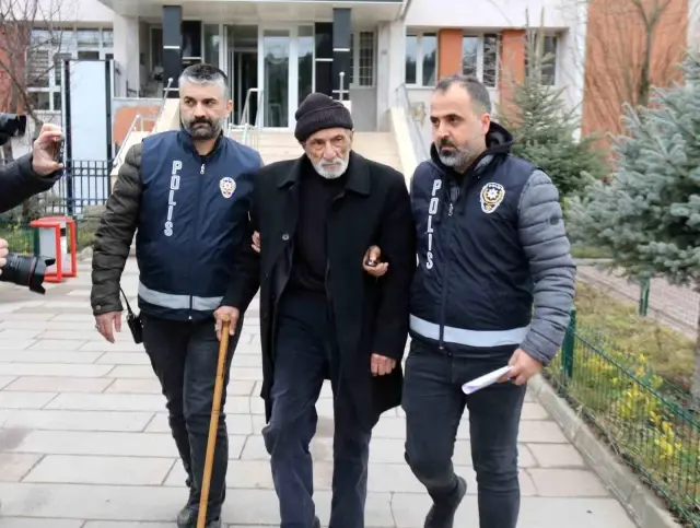 Karısını ve oğlunu öldüren 87 yaşındaki şahsın ifadesi kan dondurdu: Eşim ölürken 'Canım acımasın' dedi