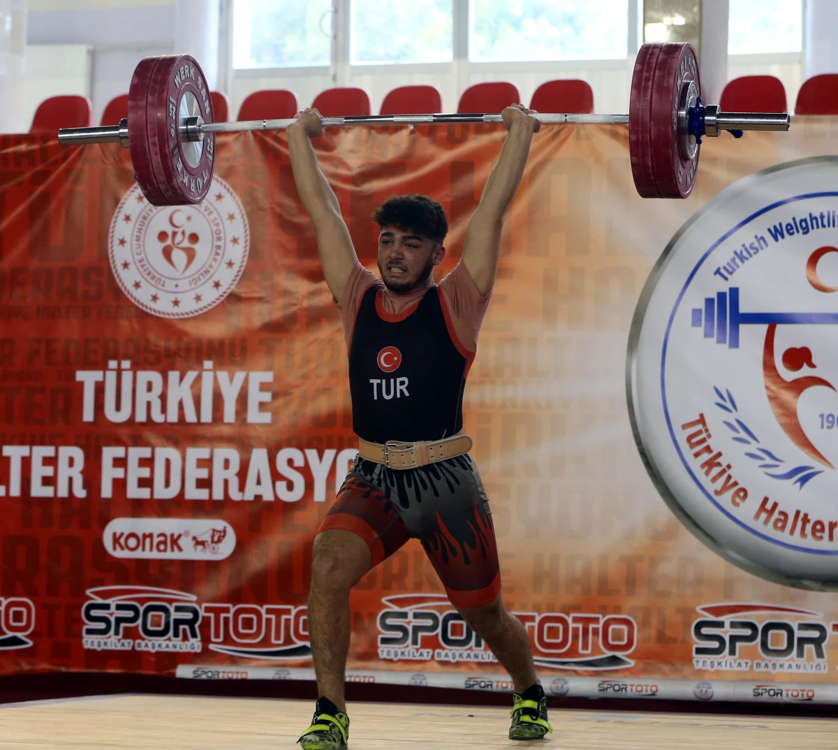 Sadık Dirim Gençler ve 23 Yaş Altı Halter Türkiye Şampiyonası Tokat\'ta sona erdi