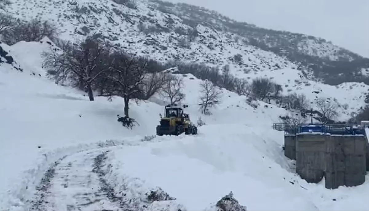 Kar yağışı ulaşımı olumsuz etkiledi