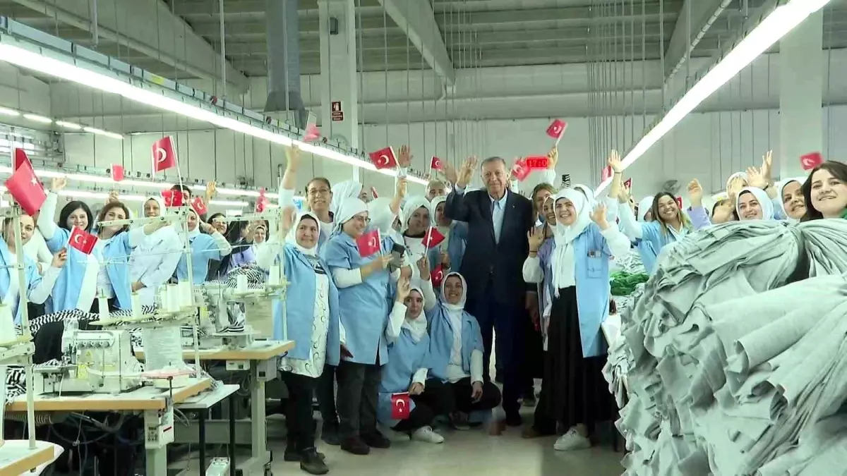 Cumhurbaşkanı Erdoğan, Denizli\'de "Emekçi Kadınlarla Buluşma" programında konuştu Açıklaması