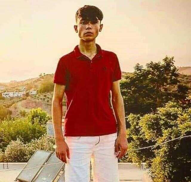 Hatay'da otomobilin ormana uçtuğu korkunç kazadan geriye bu fotoğraf kaldı