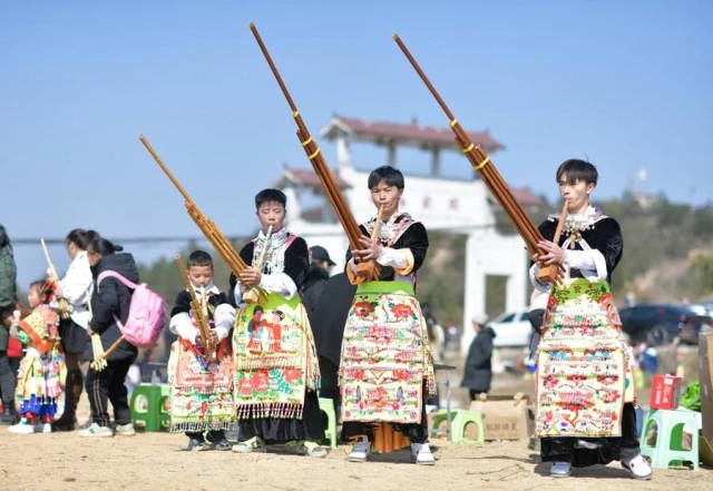 Miao Etnik Grubuna Mensup İnsanlar, Çin'in Güneybatısındaki Guizhou'da Geleneklerini Kutluyor