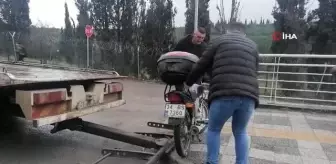 Otomobil ile motosiklet kafa kafaya çarpıştı: 1 ağır yaralı