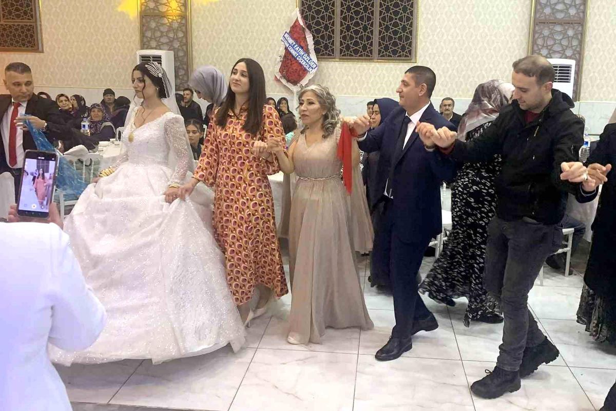 Şehit kardeşinin mutlu günü