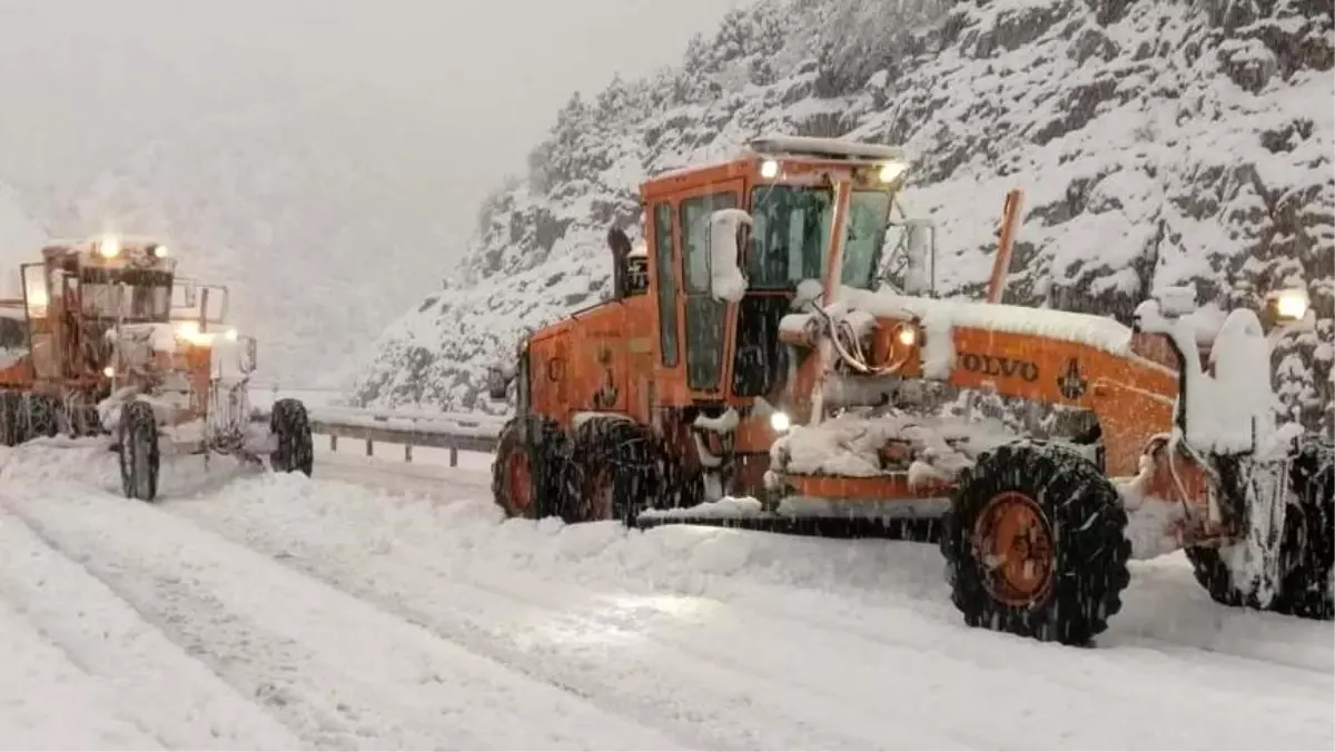 Antalya-Konya karayolu tırların geçişine açıldı