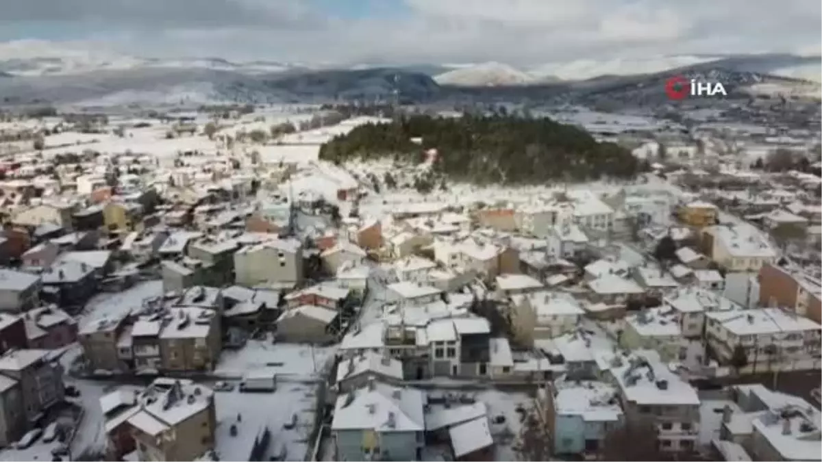 Beyaz örtüyle kaplanan ilçe böyle görüntülendi