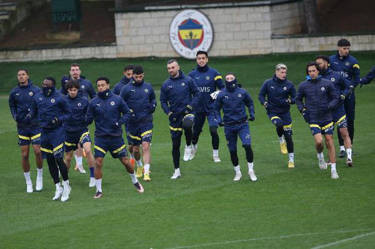 Fenerbahçe\'de neşeli antrenman