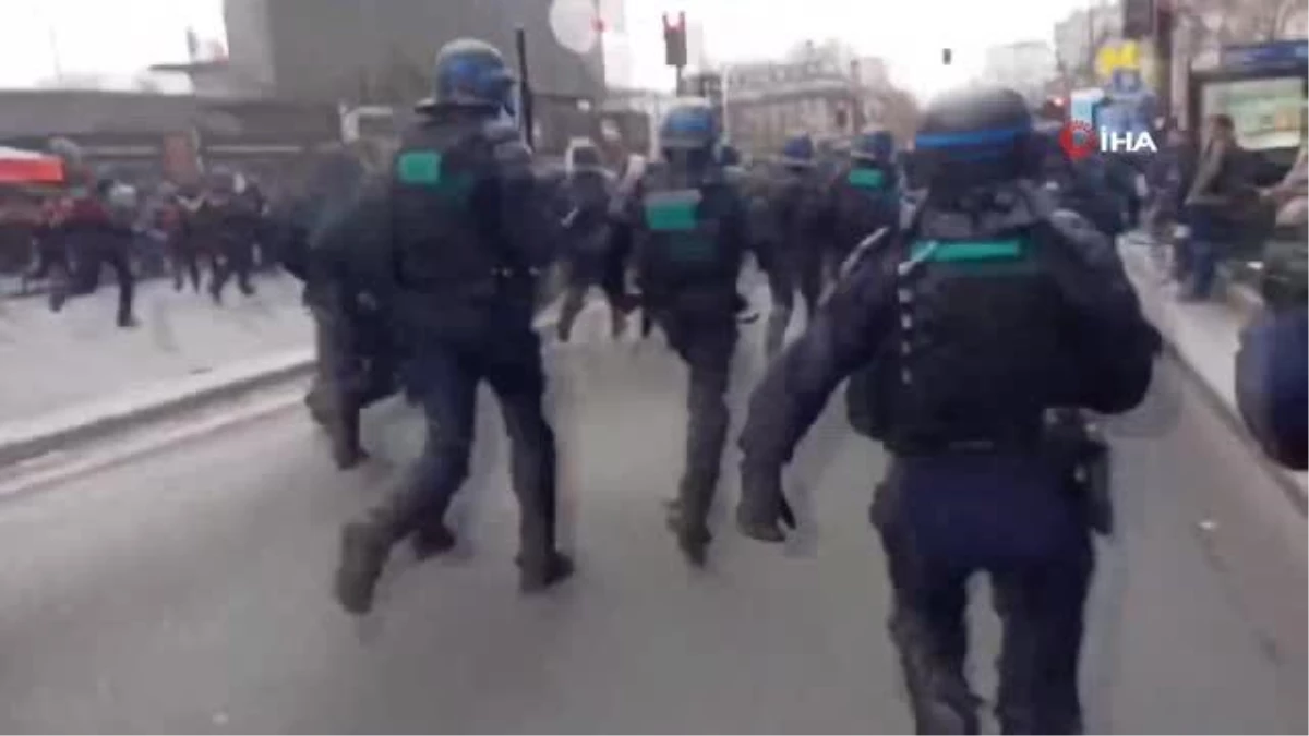 Fransa\'da emeklilik reformu protestosuna gazlı müdahale: 30 gözaltı