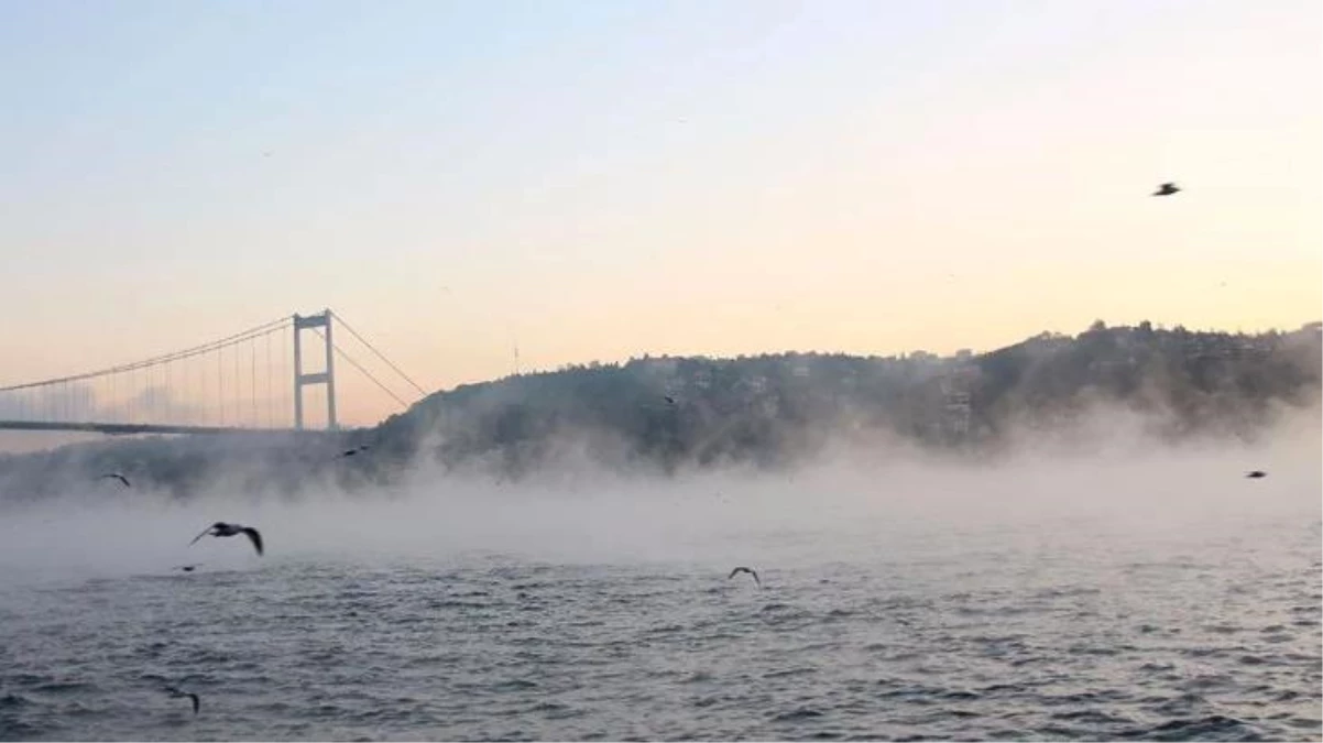 İstanbul Boğazı\'nda gemi trafiği çift yönlü durduruldu