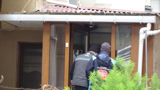 İstanbul'da bir evde anne ve iki çocuğu ölü bulundu! Ekipler tek ihtimal üzerinde duruyor