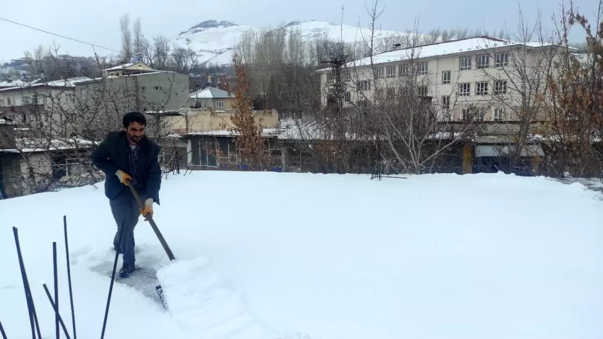 Kar yağışı gelir kaynağı oldu