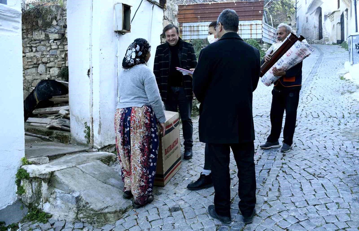 Kuşadası\'nda Belediyesi sosyal belediyecilik çalışmalarını sürdürüyor