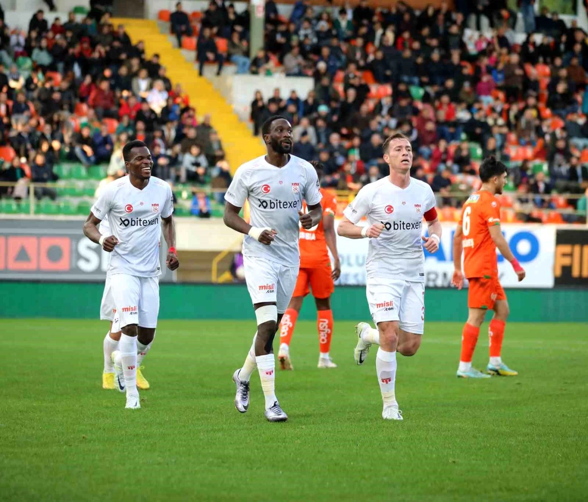 Sivasspor\'da Mustapha Yatabare gollerini sürdürüyor