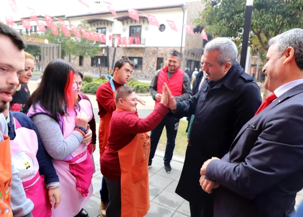 Gençlik ve Spor Bakan Yardımcısı Baydaş, Malatya\'da down sendromlu çocuklarla buluştu