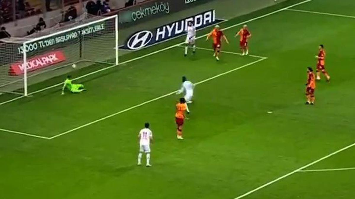 Bu kadarı fazla! Muslera, Ümraniyespor maçında yaptığıyla ağızları açık bıraktı