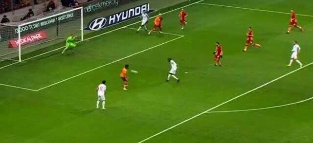 Bu kadarı fazla! Muslera, Ümraniyespor maçında yaptığıyla ağızları açık bıraktı