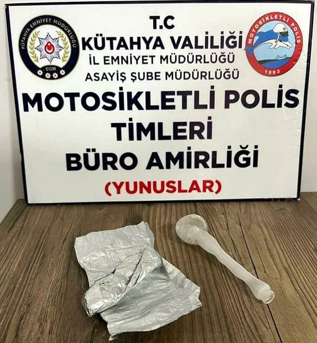 Kütahya\'da şüpheli şahsın üzerinde uyuşturucu ele geçirildi