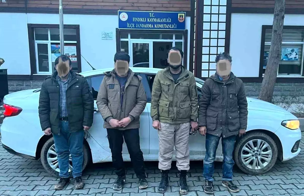 Rize\'de göçmen kaçakçılığı: 8 göçmen yakalandı