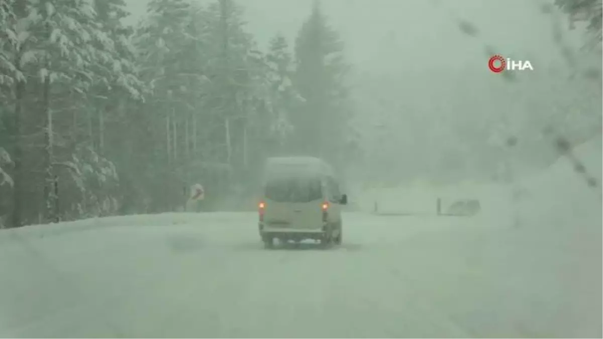 Sömestr tatilini fırsat bilen vatandaşlar Uludağ'a akın etti