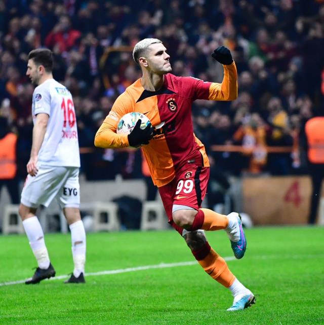 Son Dakika: Icardi'den resital! Galatasaray, Ümraniyespor'u 3 golle geçerek çılgın seriyi 11 maça çıkardı