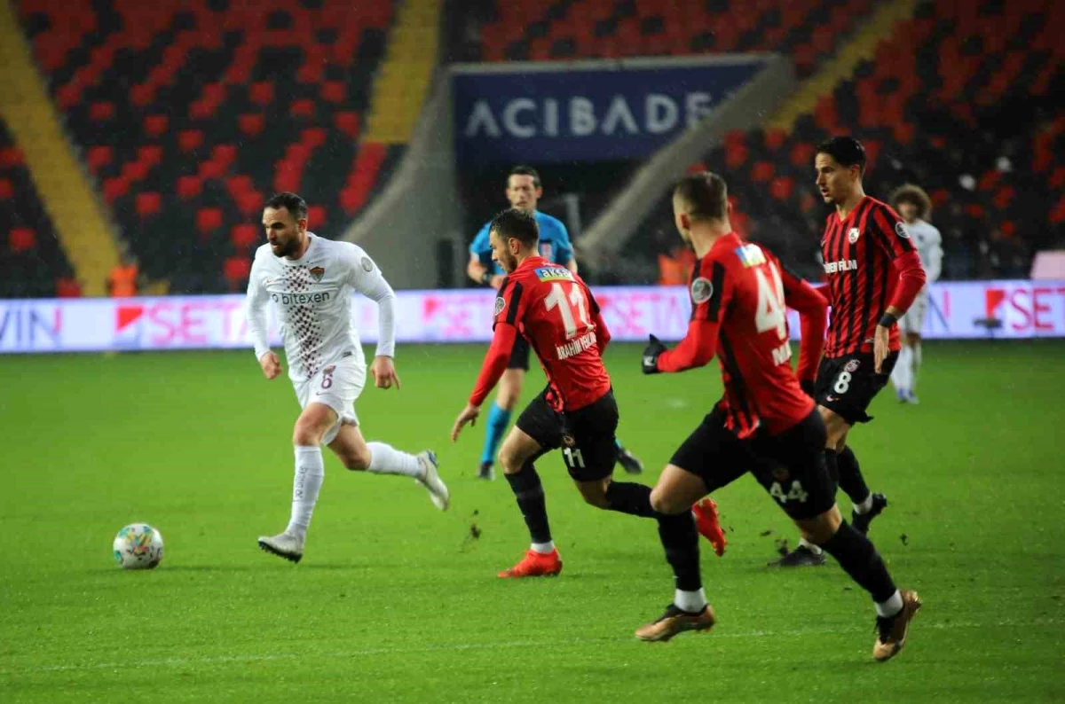 Spor Toto Süper Lig: Gaziantep FK: 1 A. Hatayspor: 1 (İlk yarı)