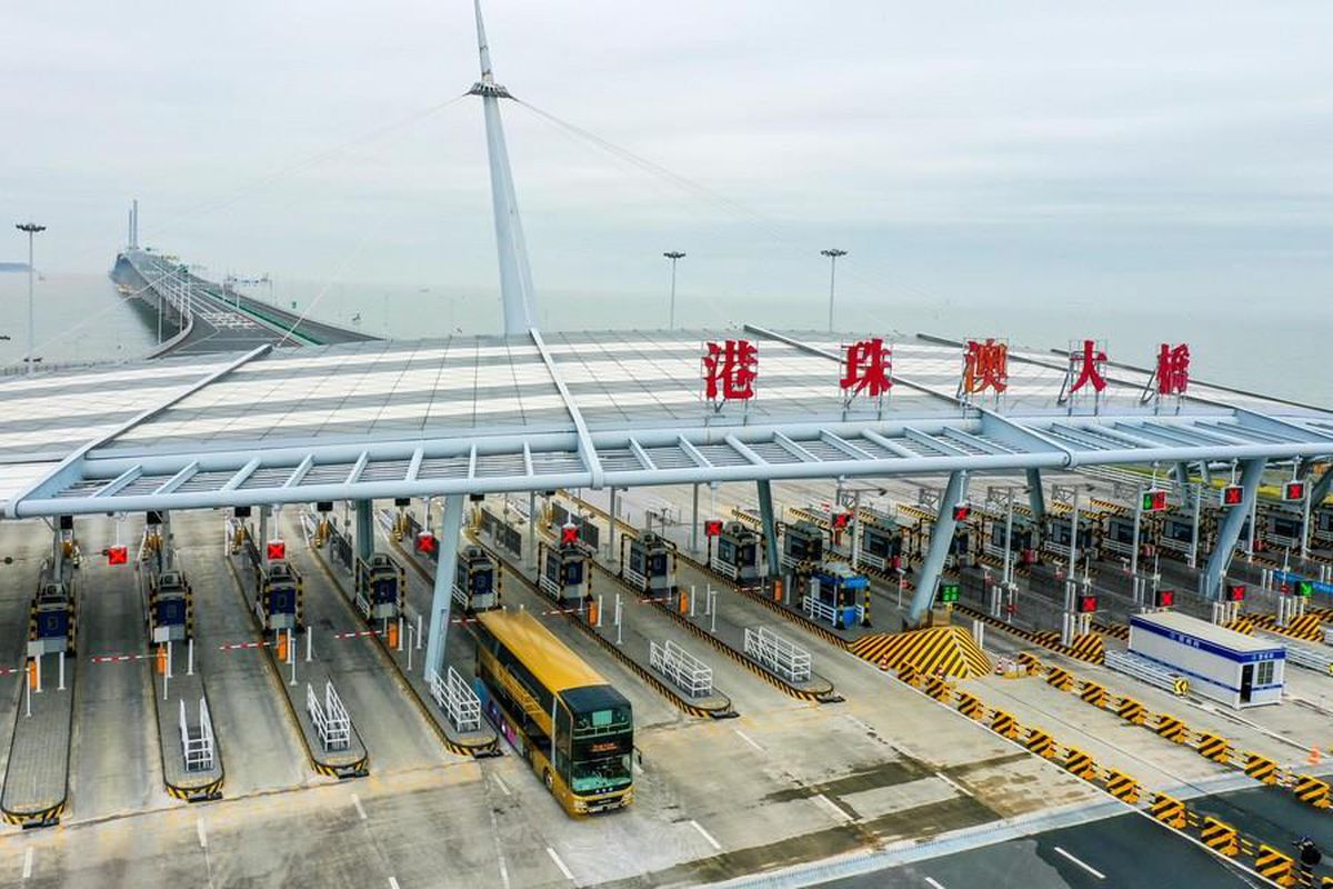 Çin\'in İmalat Merkezi Shenzhen\'in Dış Ticareti 2022\'de Güçlü Büyüme Sergiledi