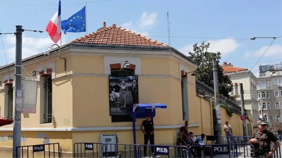 Dışişleri Bakanlığı\'na çağrılan elçilere "Konsolosluk kapatmak terör gündemine hizmet eder" denildi