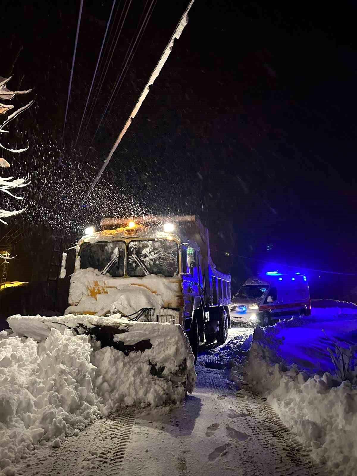 Elazığ\'da hasta vatandaş için ekipler seferber oldu