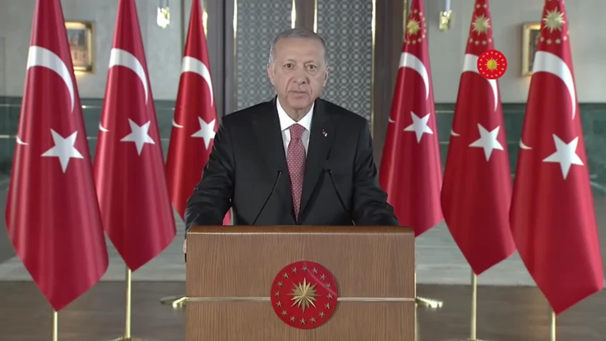 Erdoğan: Sadece Yaptığımız Yolları, Tünelleri, Viyadükleri ve Köprüleri Kullanarak Bir Yere Gidip Dönmek Dahi Tek Başına Bir Keyif Haline Gelmiştir