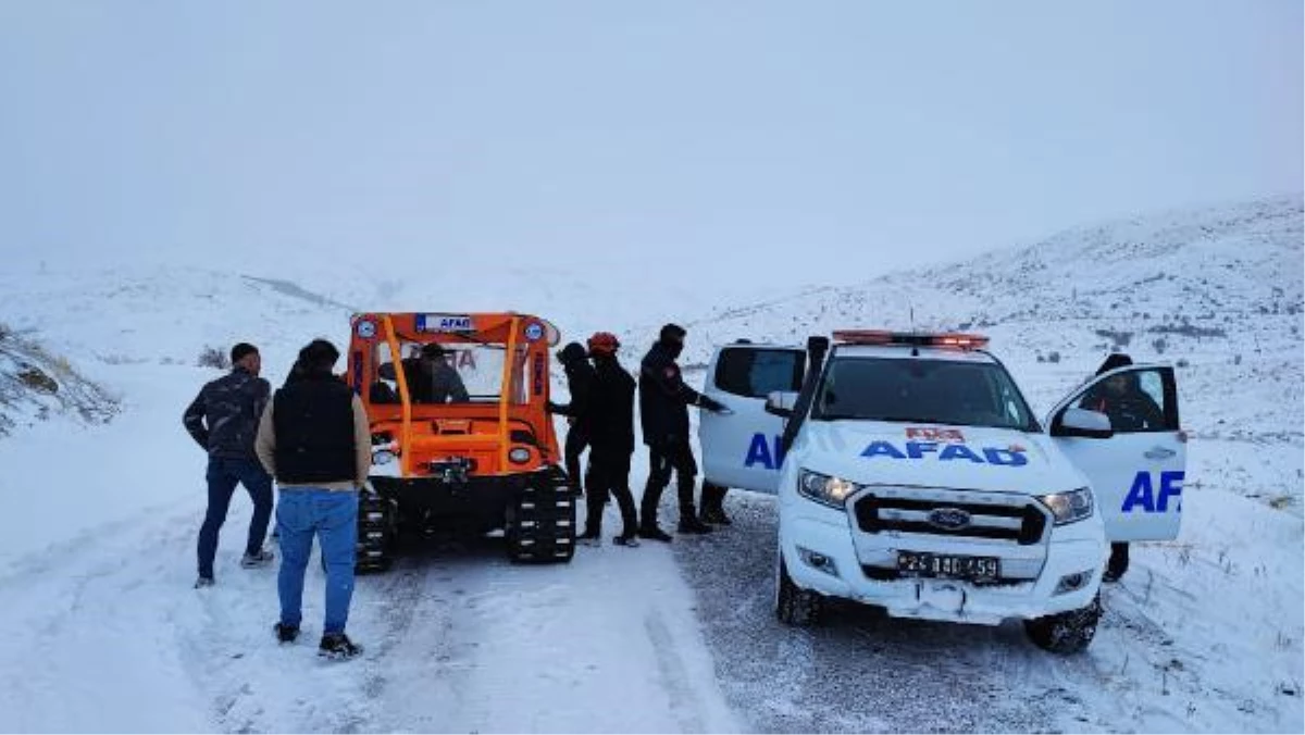 Erzurum\'da 1439, Erzincan\'da 471 yerleşim yerinin yolu kardan kapandı (2)