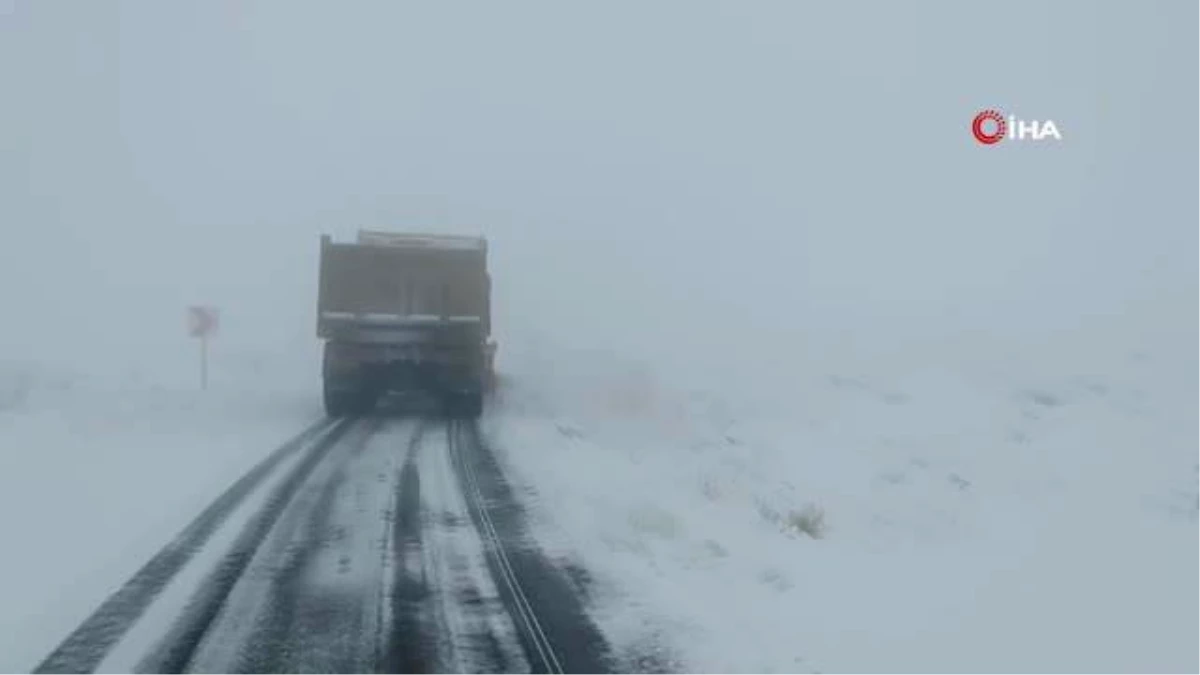 Niğde\'de kardan dolayı kapanan köy yolları açılıyor