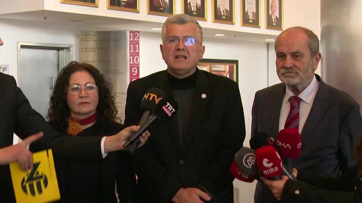 Kılıçdaroğlu, Sol Parti Yöneticileri ile Bir Araya Geldi