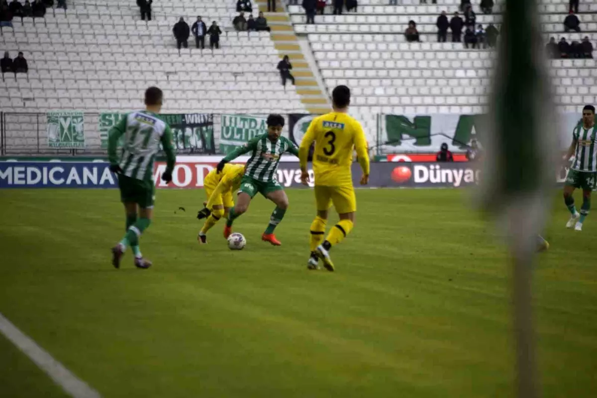 Spor Toto Süper Lig: Konyaspor: 0 İstanbulspor: 0 (Maç devam ediyor)