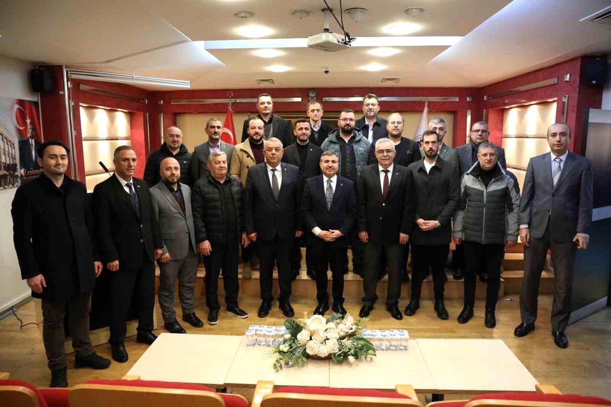 Vali Atay işadamlarıyla bir araya geldi