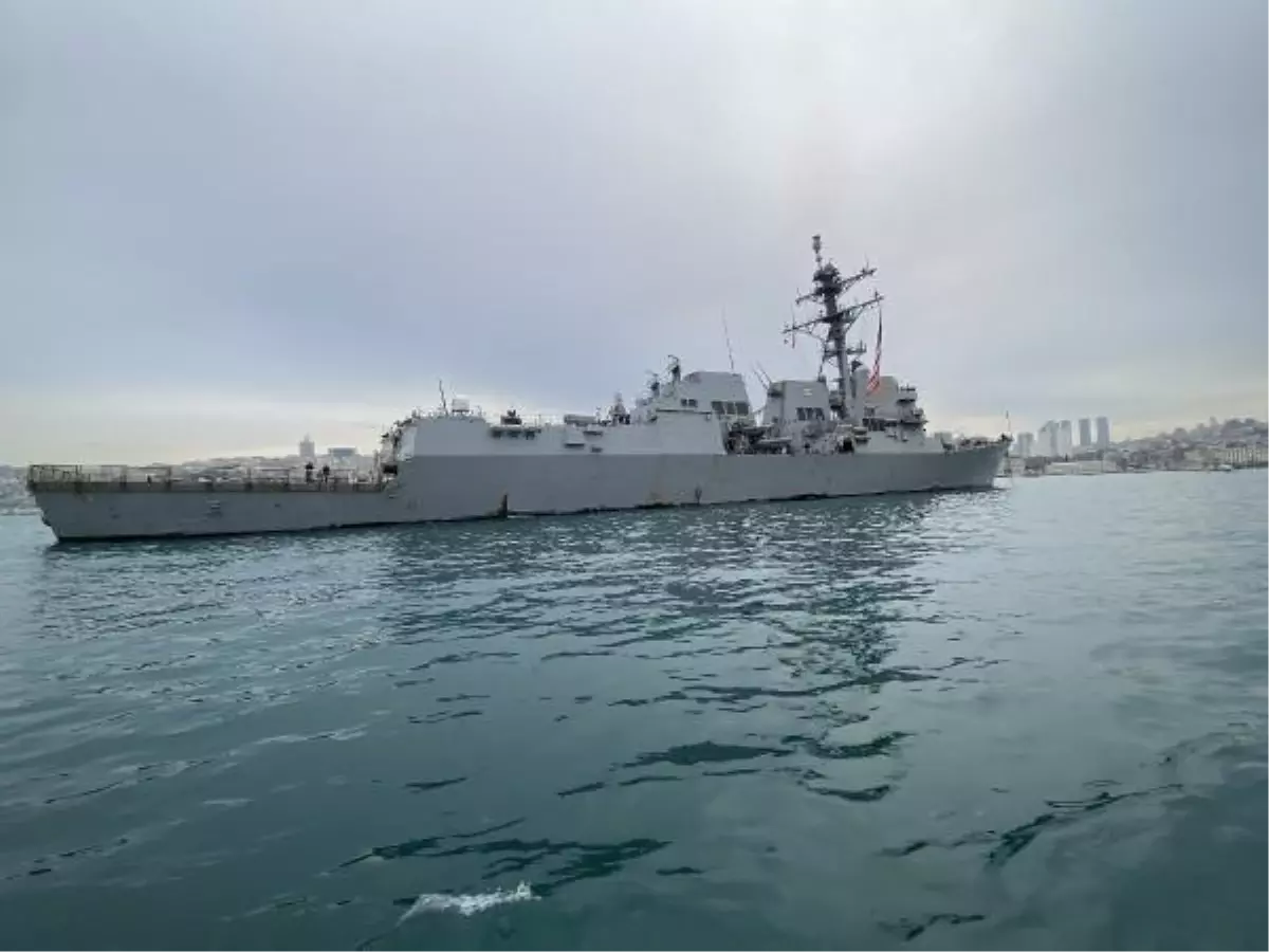 ABD BÜYÜKELÇİSİ JEFFRY L.FLAKE BOĞAZ\'A DEMİRLEYEN SAVAŞ GEMİSİNİ ZİYARET ETTİ