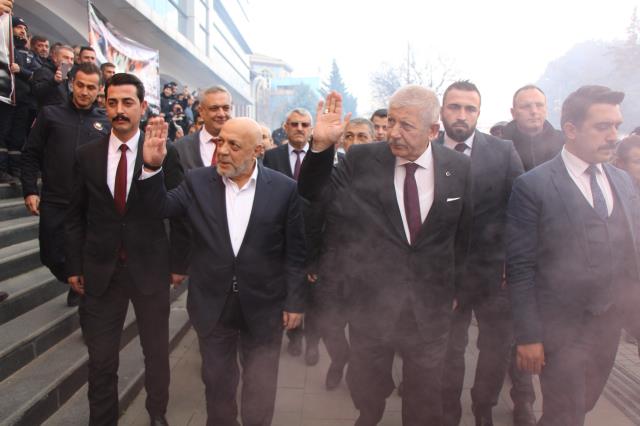Amasya Belediyesi'nde işçiler rekor maaş zammını davul-zurnayla kutladı