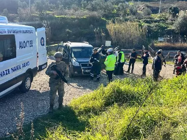 Otomobilde 3 kişi kafalarından vurarak infaz eden şüphelinin ilk ifadesi: Sürekli senet imzalattılar