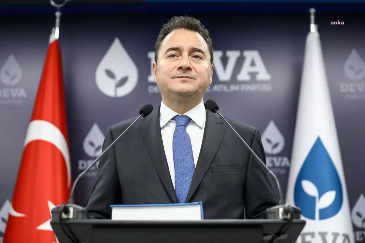 Babacan\'dan Boğaziçi Tepkisi: "Bugünler Geçecek Ama Ben Bu Davanın Asıl Savcısına Sesleniyorum: Sayın Erdoğan, Düşün Milletin Yakasından"