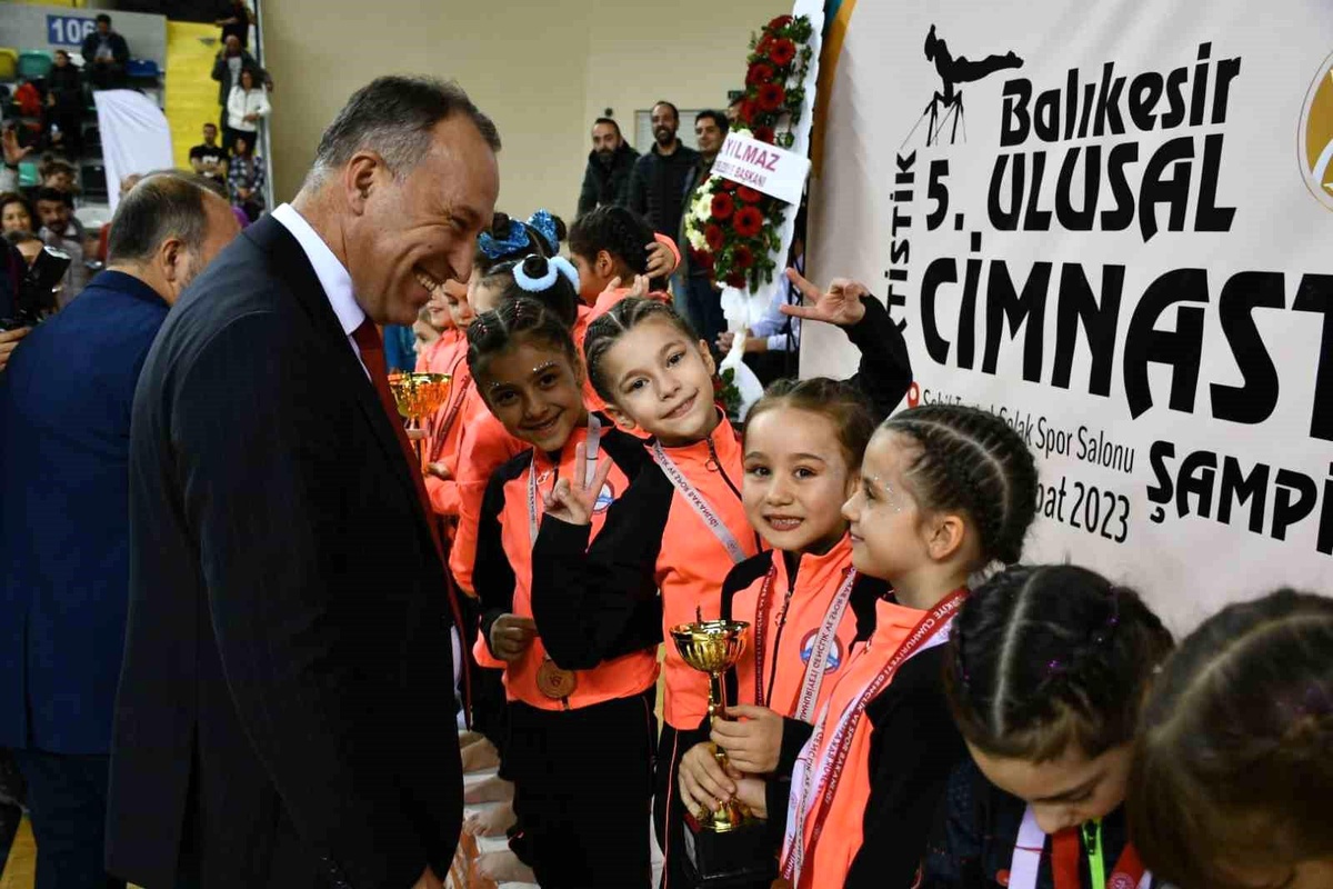 Balıkesir\'de artistik cimnastik şampiyonası sona erdi