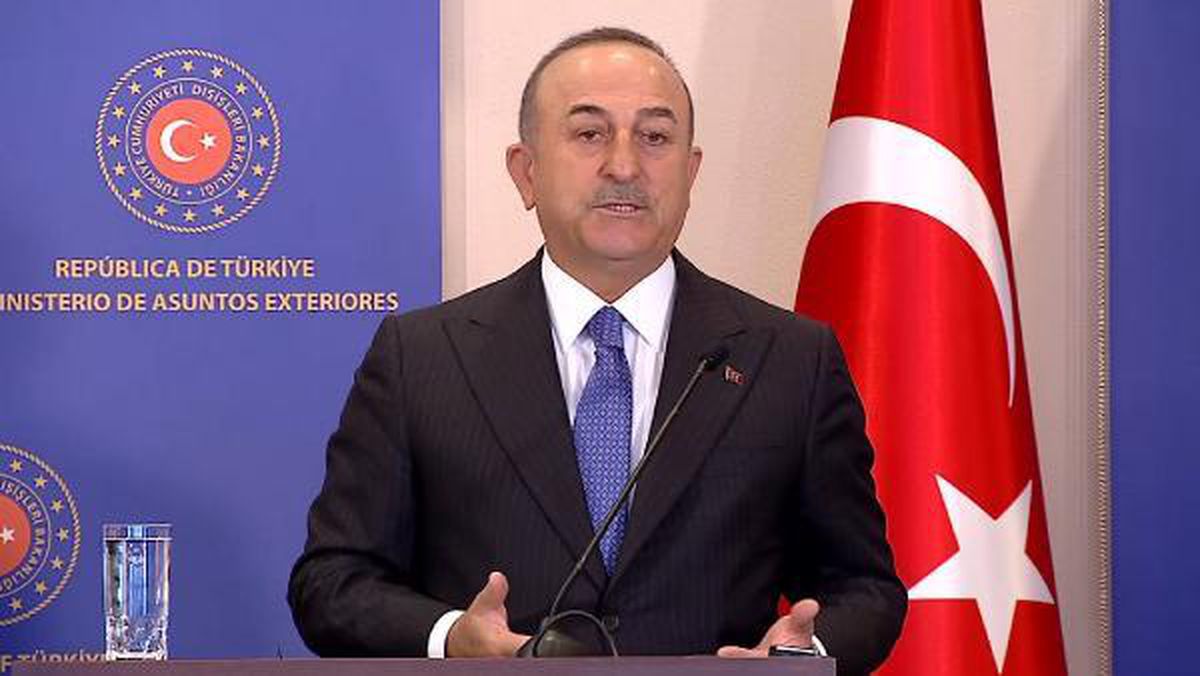 DIŞİŞLERİ BAKANI ÇAVUŞOĞLU: KAPATMALARIN MAKSATLI OLDUĞUNU DÜŞÜNÜYORUZ